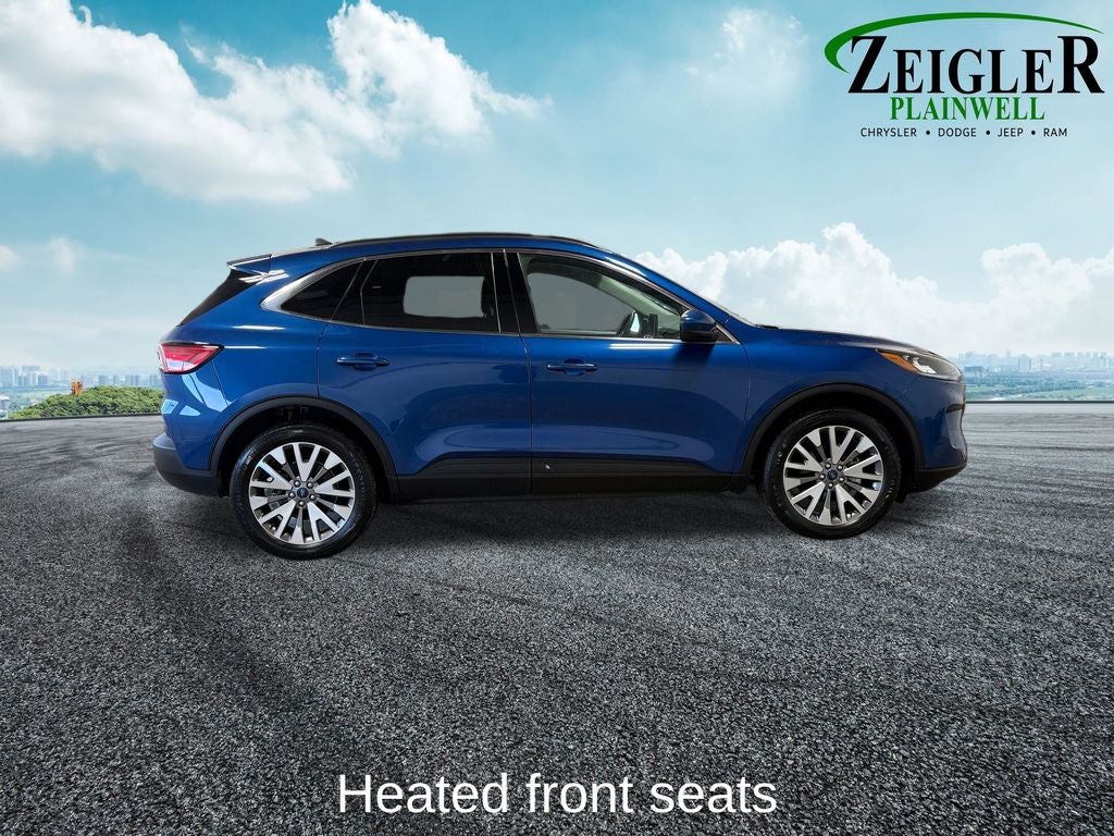 2022 Ford Escape Hybrid Titanium