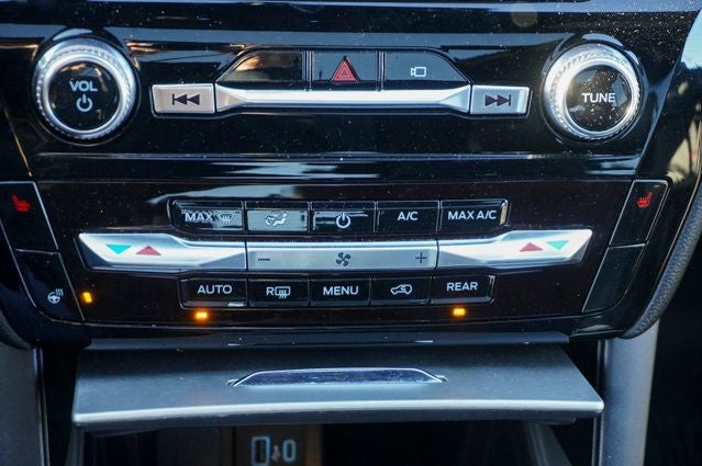 2022 Ford Explorer ST-Line Twin Panel Moonroof & SYNC 3/Apple CarPlay/Android