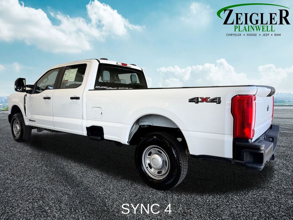 2023 Ford F-250SD XL GVWR: 10,000 lb Payload Package
