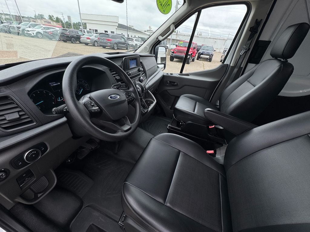 2025 Ford Transit-250 Base