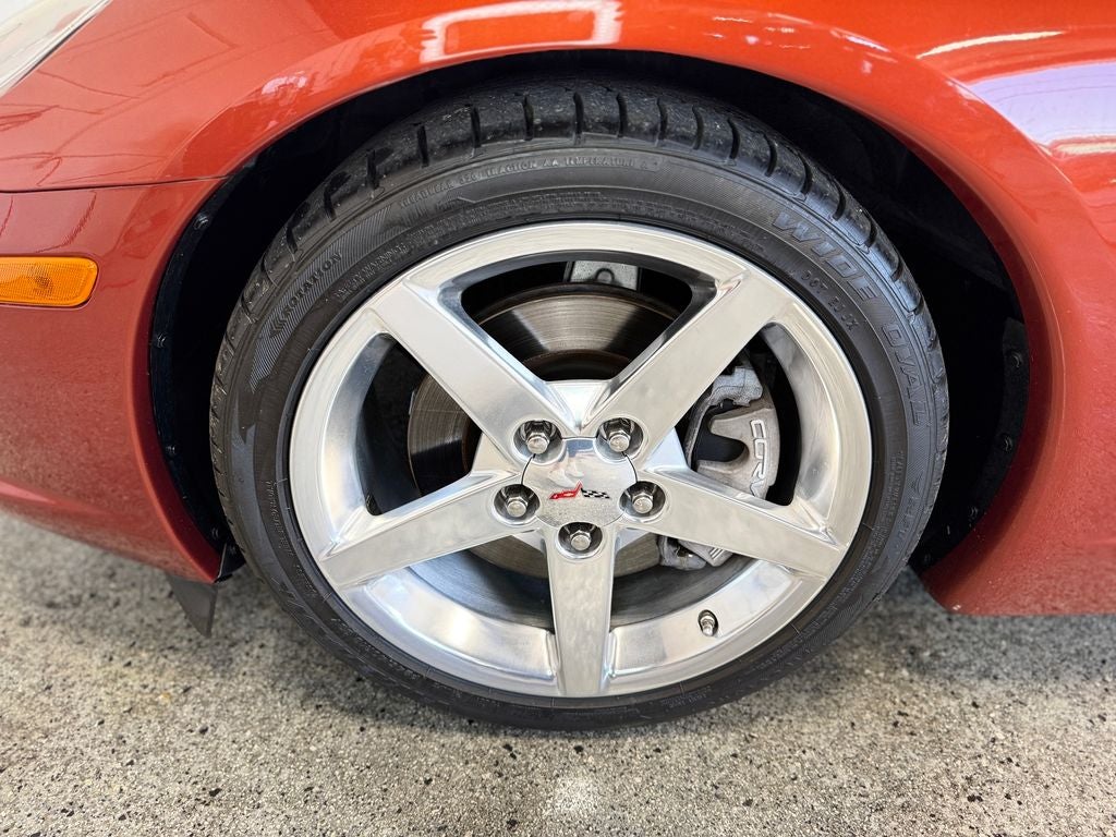 2005 Chevrolet Corvette Base ETR AM/FM Stereo w/CD/MP3/Navigation