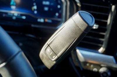 2025 Chevrolet Silverado 1500 LT Navigation System & Apple CarPlay/Android Auto