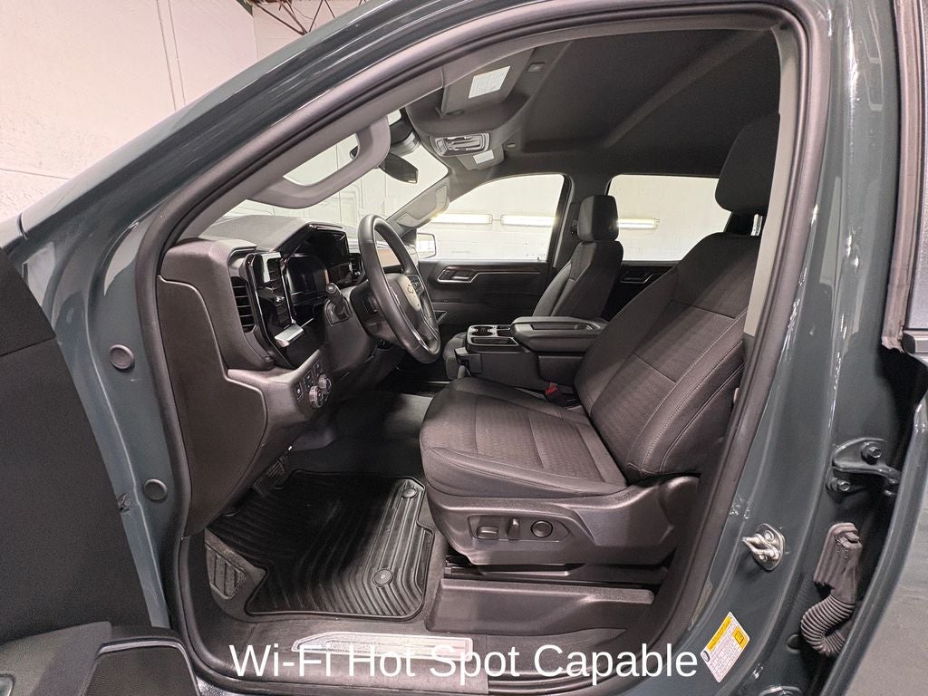 2025 Chevrolet Silverado 1500 LT LT1