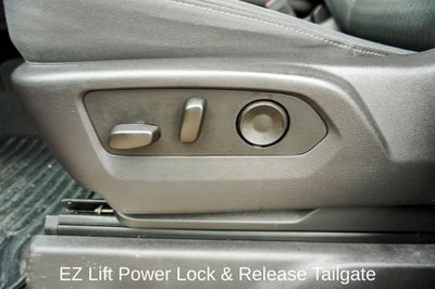 2025 Chevrolet Silverado 1500 LT 12.3" Multicolor Reconfigurable Digital Display &