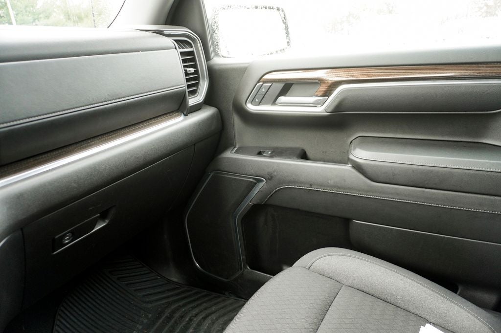 2025 Chevrolet Silverado 1500 LT 12.3'' Multicolor Display & Navigation System