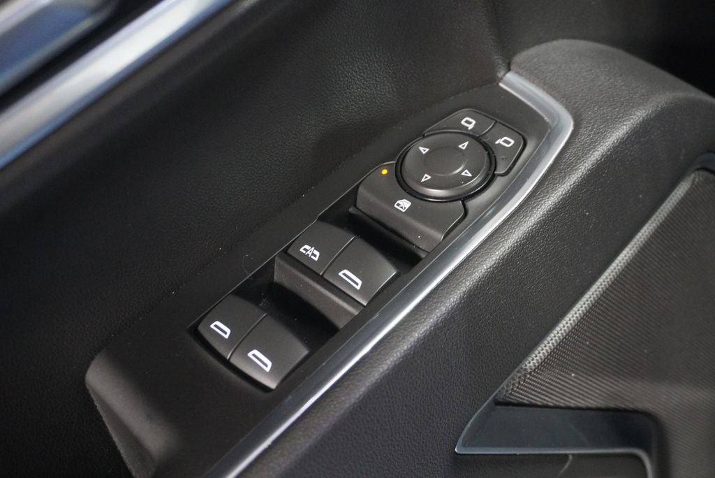 2025 Chevrolet Silverado 1500 LT Navigation System & Apple CarPlay/Android Auto