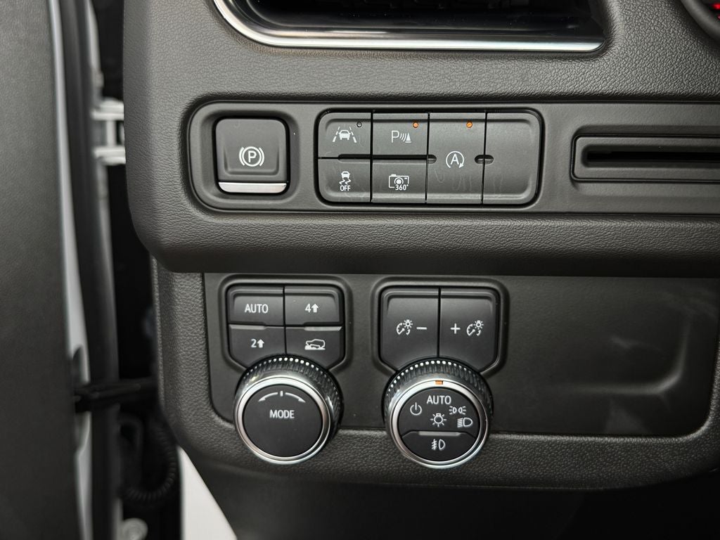 2024 GMC Yukon SLT Navigation System
