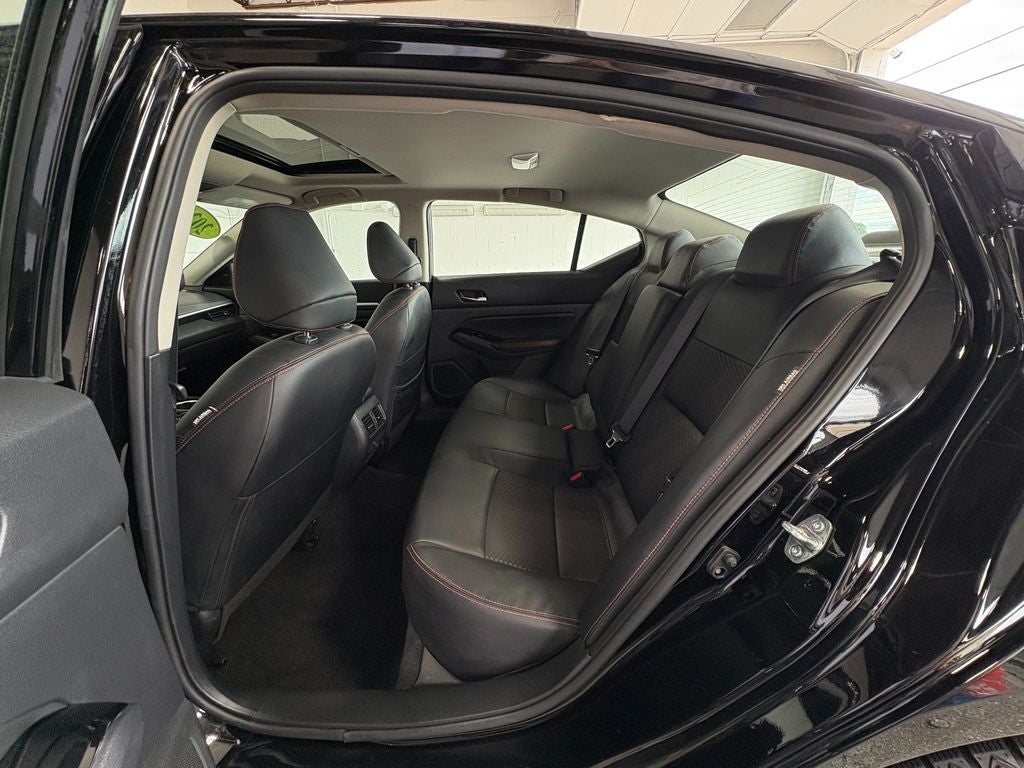 2025 Nissan Altima 2.5 SR Single Panel Moonroof