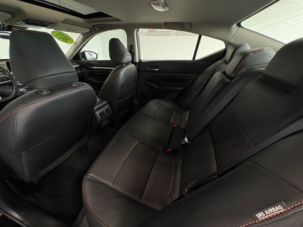 2025 Nissan Altima 2.5 SR Single Panel Moonroof