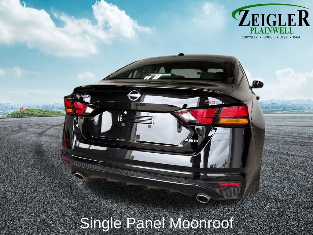 2025 Nissan Altima 2.5 SR Single Panel Moonroof