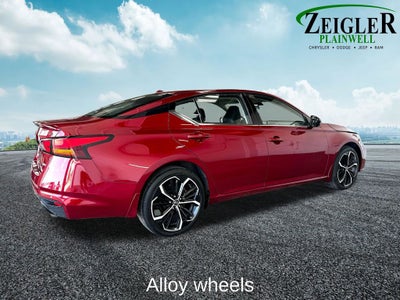2024 Nissan Altima 2.5 SR Moonroof