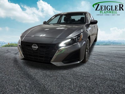 2024 Nissan Altima 2.5 SV NissanConnect featuring Apple CarPlay