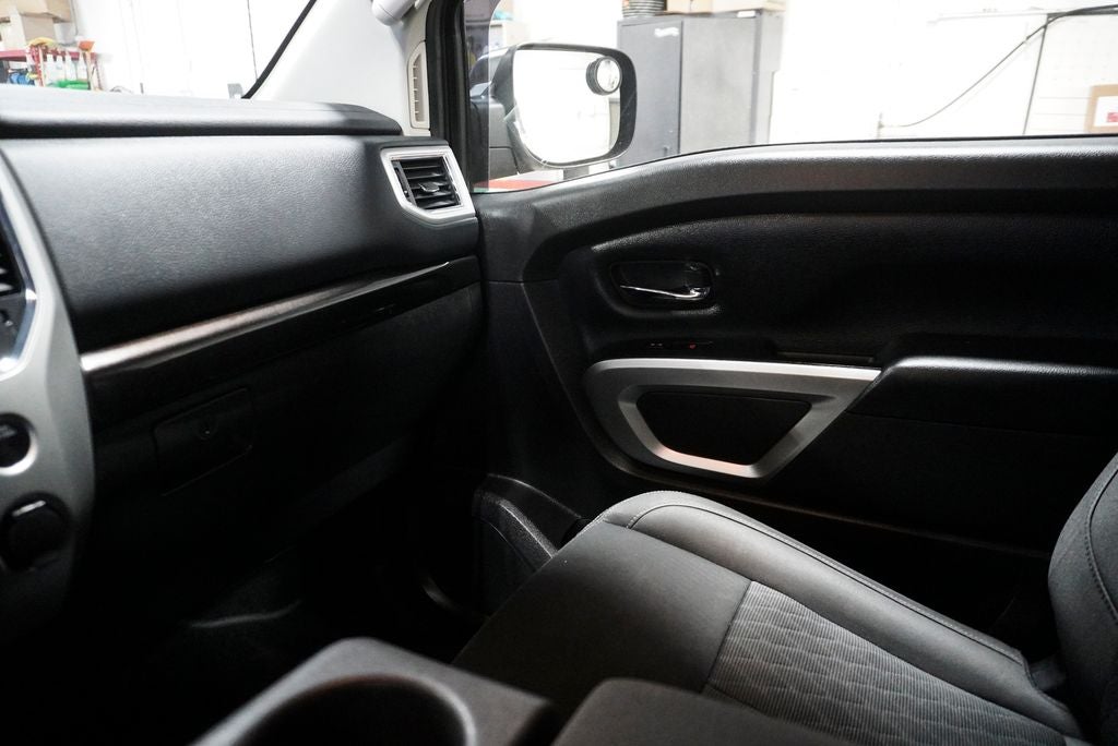 2018 Nissan Titan SV