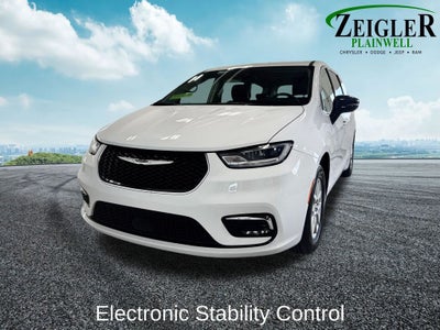 2023 Chrysler Pacifica Touring L Radio: Uconnect 5 w/10.1" Display