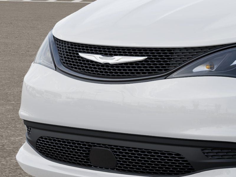 2027 Chrysler Pacifica LX