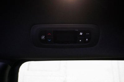 2023 Chrysler Pacifica Touring Apple CarPlay/Android Auto