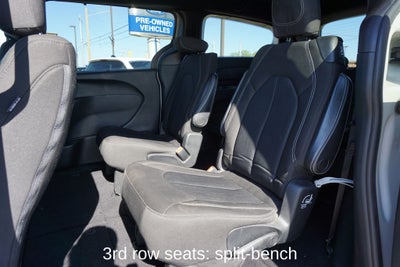 2020 Chrysler Pacifica Touring 3rd row seat