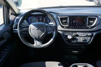 2020 Chrysler Pacifica Touring 3rd row seat