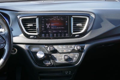 2020 Chrysler Pacifica Touring 3rd row seat