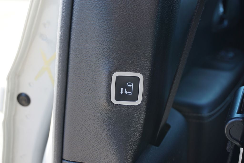 2020 Chrysler Pacifica Touring 3rd row seat