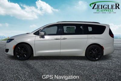 2020 Chrysler Pacifica Touring 3rd row seat