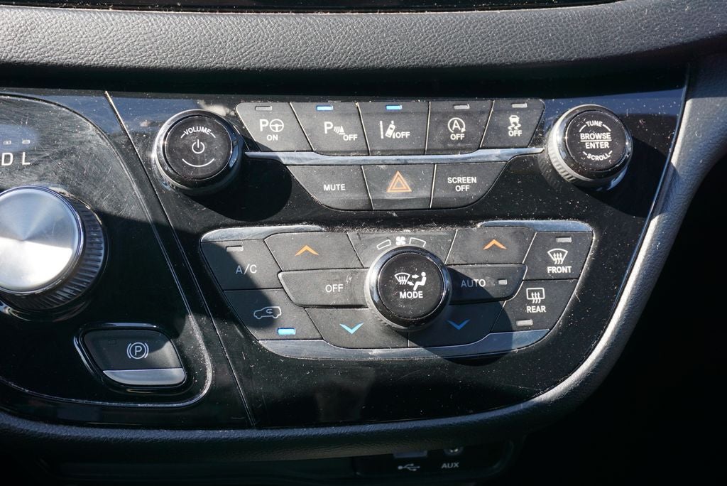 2020 Chrysler Pacifica Touring 3rd row seat