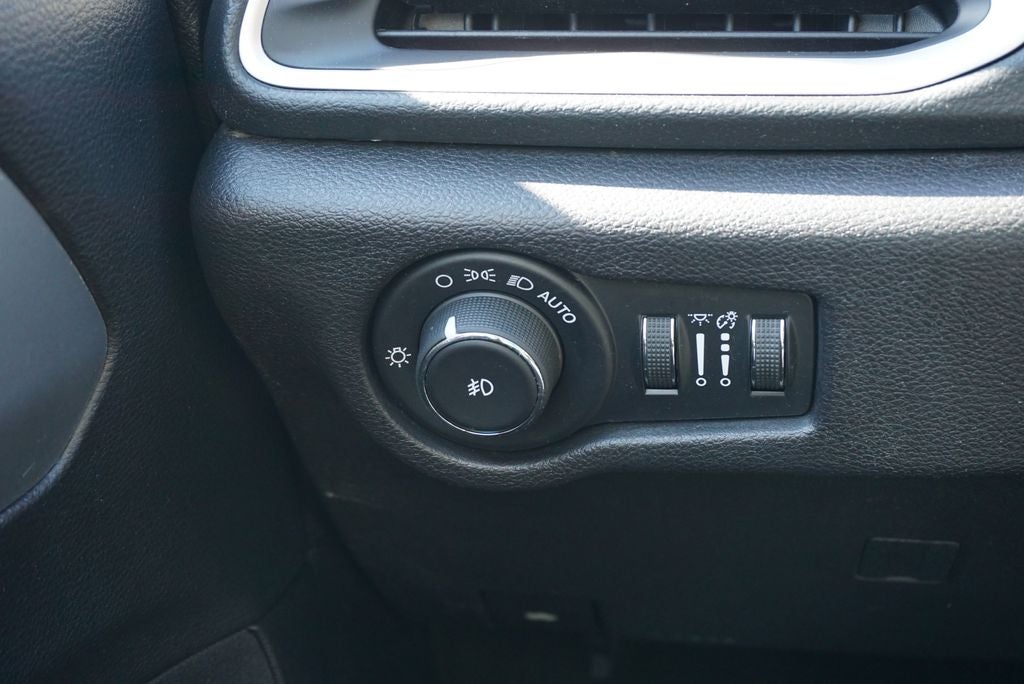 2020 Chrysler Pacifica Touring 3rd row seat