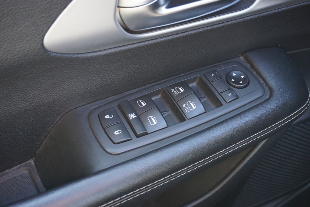 2020 Chrysler Pacifica Touring 3rd row seat