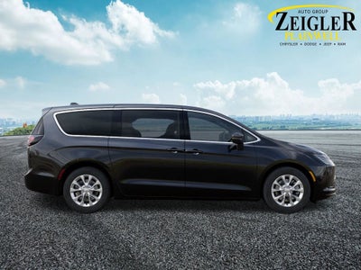 2027 Chrysler Pacifica Select AWD