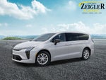 2027 Chrysler Pacifica Select AWD
