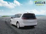 2027 Chrysler Pacifica Select AWD