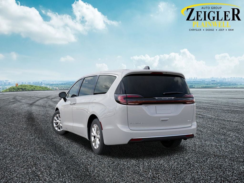 2027 Chrysler Pacifica Select AWD