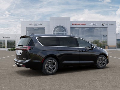 2027 Chrysler Pacifica Limited AWD