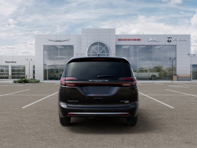 2027 Chrysler Pacifica Limited AWD