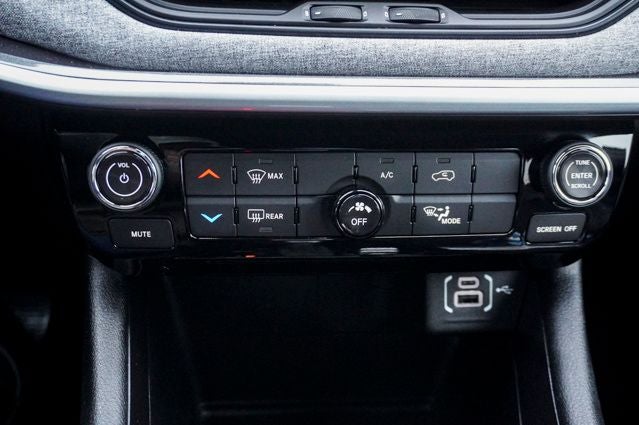 2023 Jeep Compass Latitude LEATHER HEATED SEATS