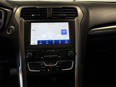 2020 Ford Fusion SE Power Moonroof