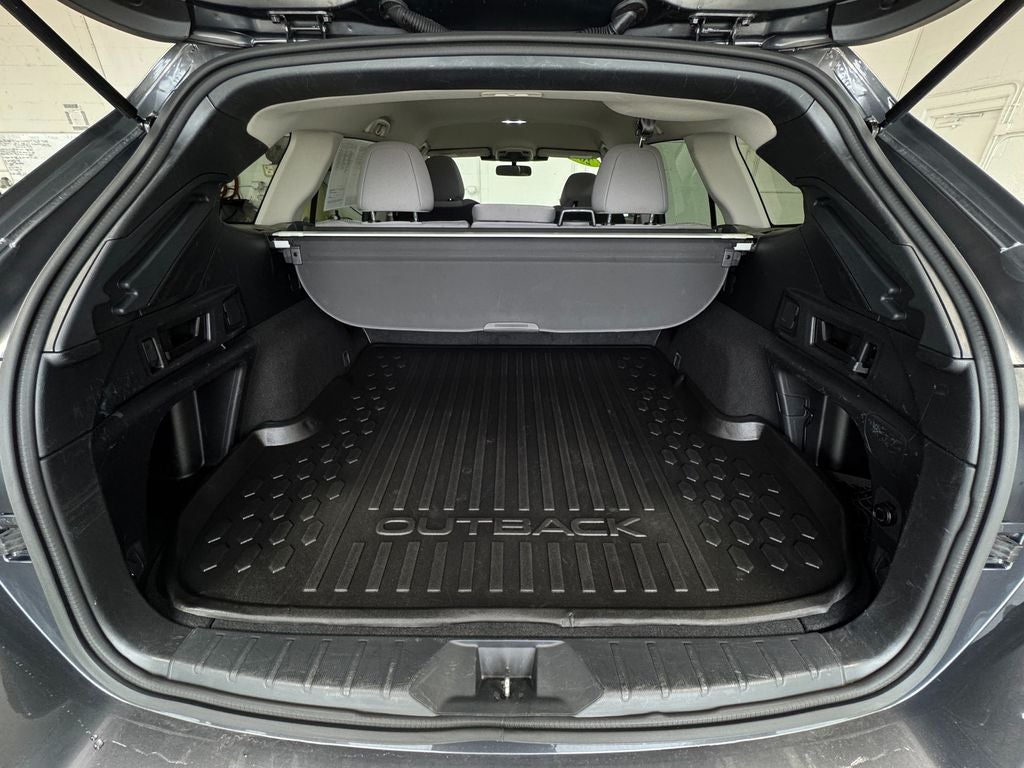 2023 Subaru Outback Premium Alloy wheels