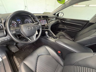2019 Toyota Camry SE Power Tilt/Slide Moonroof
