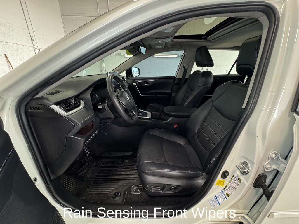 2022 Toyota RAV4 Hybrid Limited Power moonroof