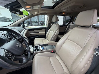 2020 Honda Odyssey Elite Navigation system: Honda Satellite-Linked Navigati