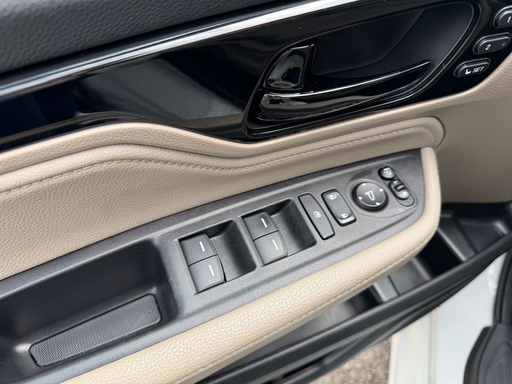 2020 Honda Odyssey Elite Navigation system: Honda Satellite-Linked Navigati