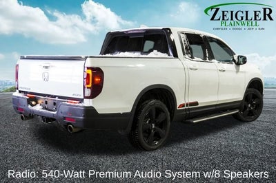 2022 Honda Ridgeline Black Edition Power moonroof & Navigation System