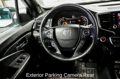 2022 Honda Ridgeline Black Edition Power moonroof & Navigation System