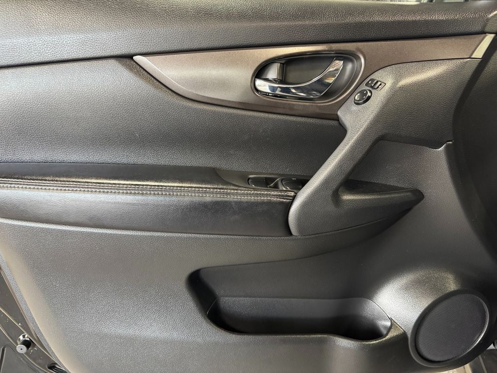 2014 Nissan Rogue SV
