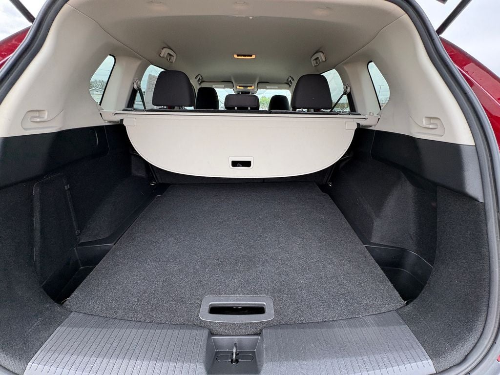 2022 Nissan Rogue S Blind Spot Warning