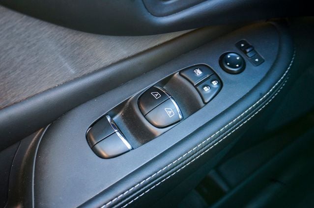 2022 Nissan Murano SL Navigation System & Dual Panel Panoramic Moonroof