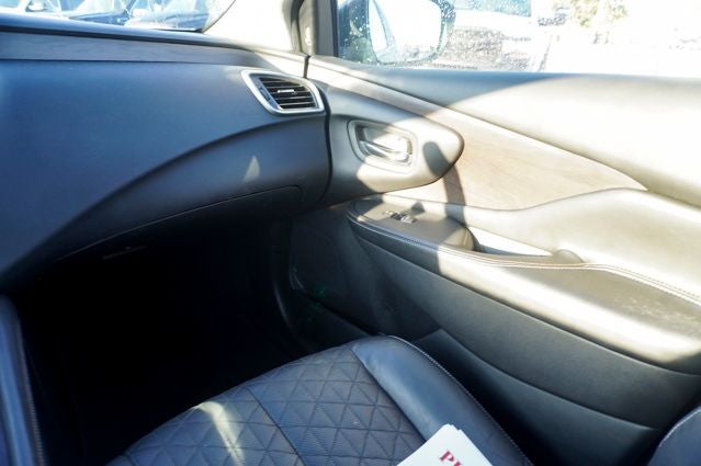 2024 Nissan Murano Platinum Power moonroof & Navigation System