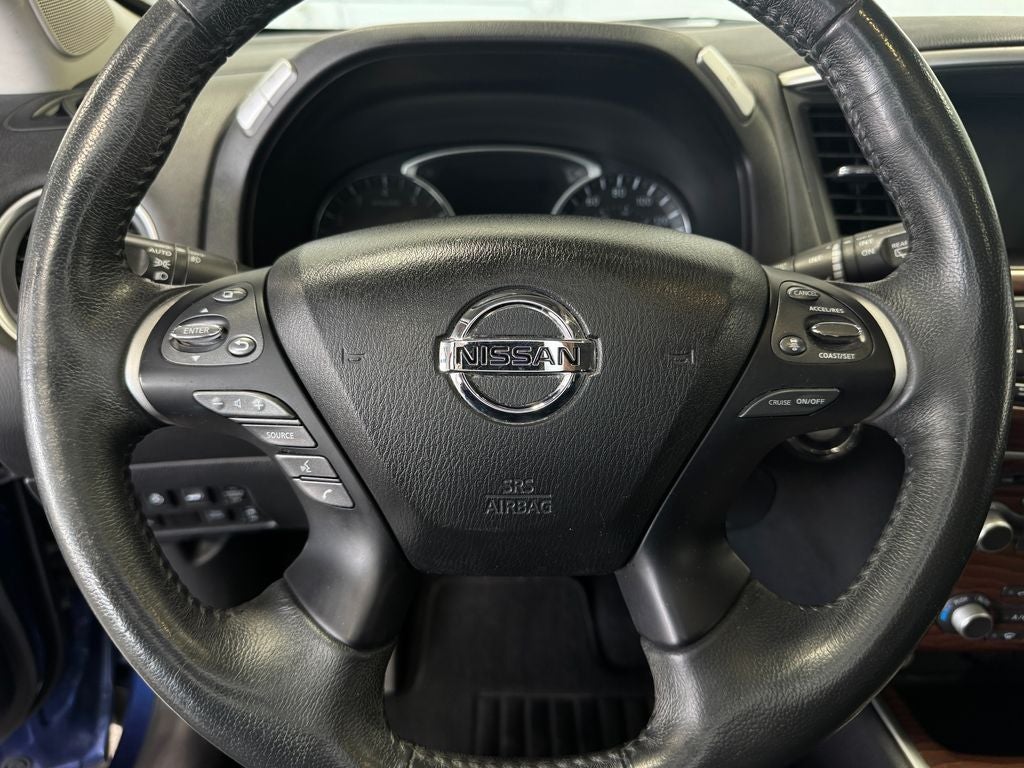 2017 Nissan Pathfinder Platinum