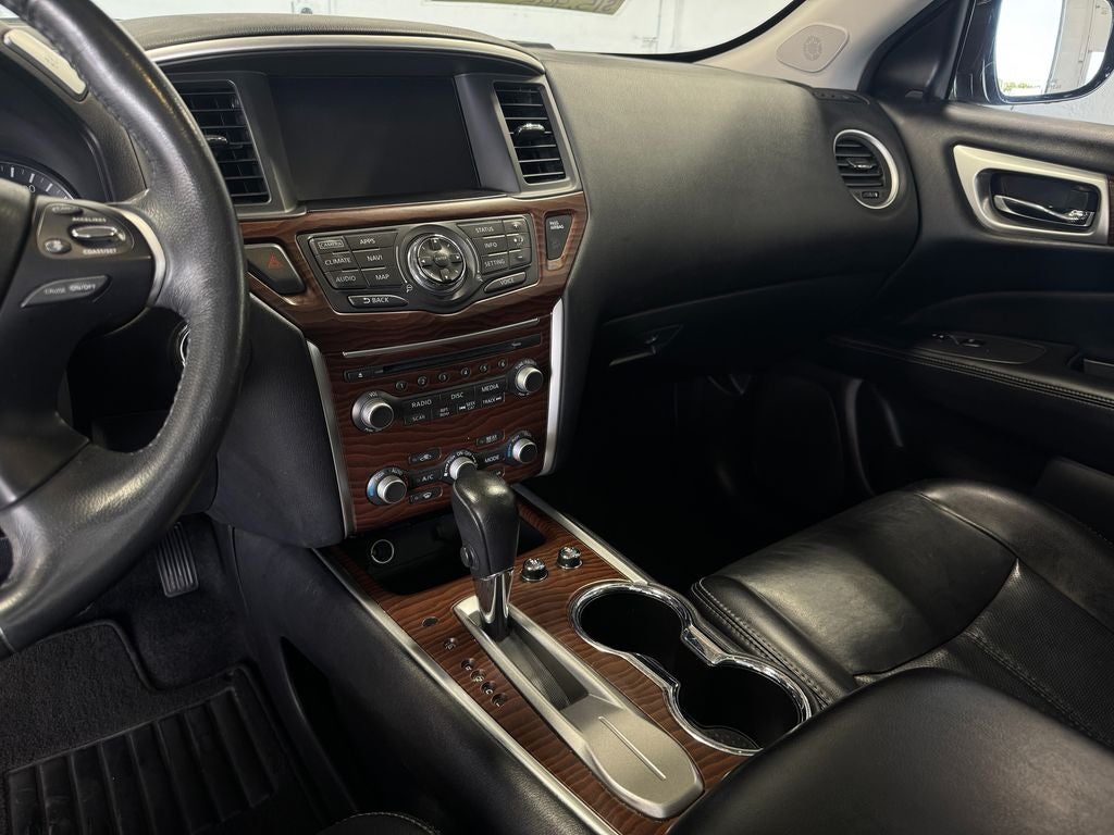 2017 Nissan Pathfinder Platinum