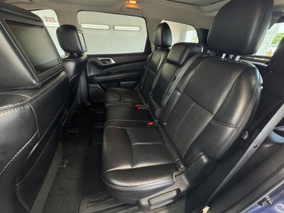 2017 Nissan Pathfinder Platinum